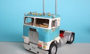 White-Freightliner Single Drive Cabover 1:25