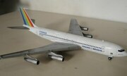 Boeing 707-320 1:144