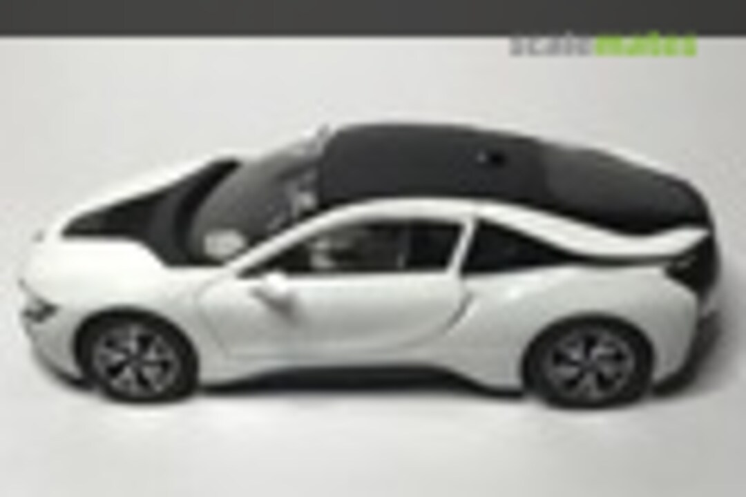 BMW i8 1:24