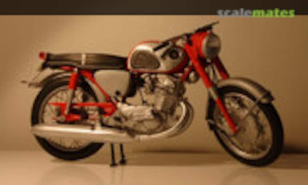 Honda CB 72 1:8