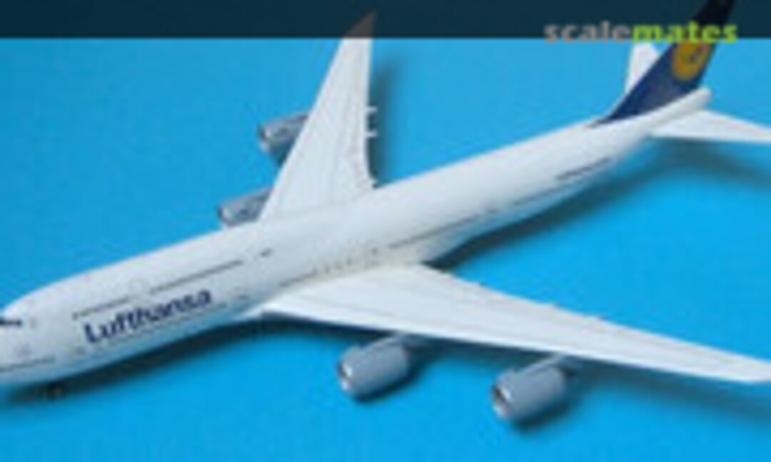 Boeing 747-8I 1:144