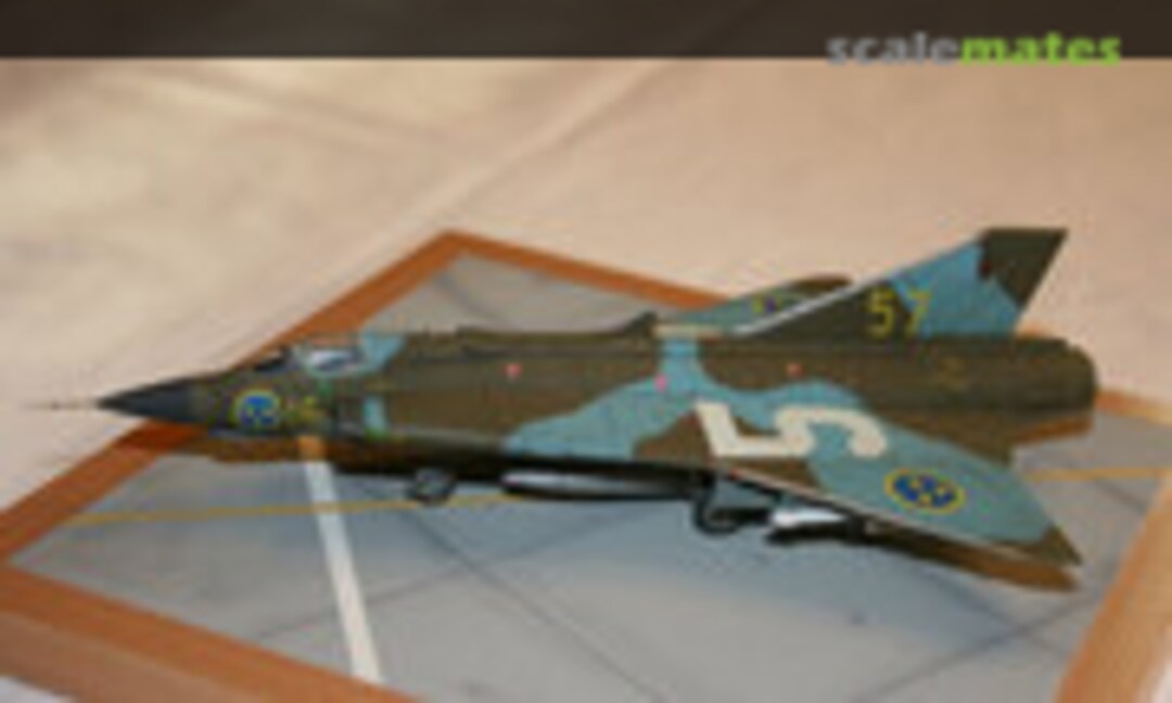 Saab J-35F Draken 1:72