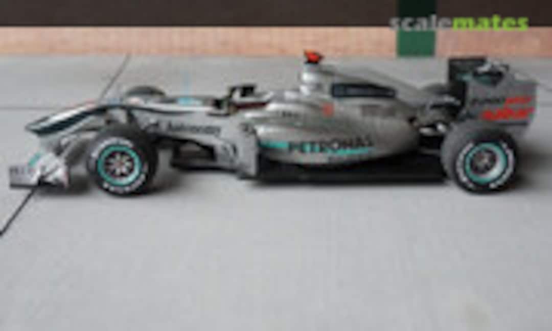 Mercedes GP Petronas MGP W01 1:24