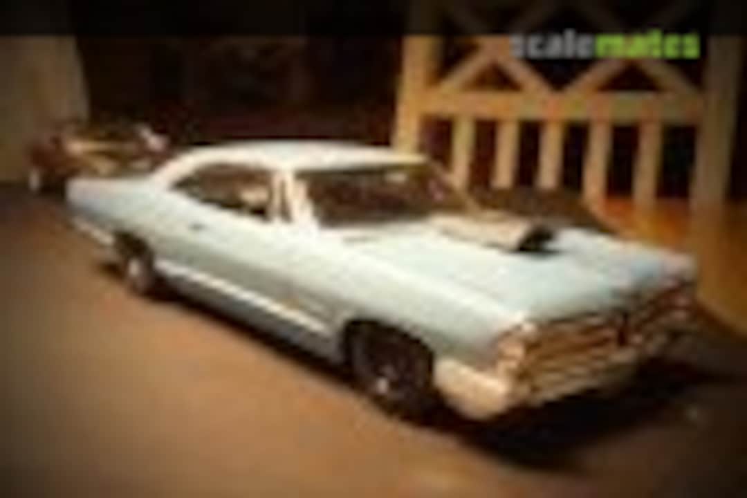 1965 Pontiac Bonneville 1:25