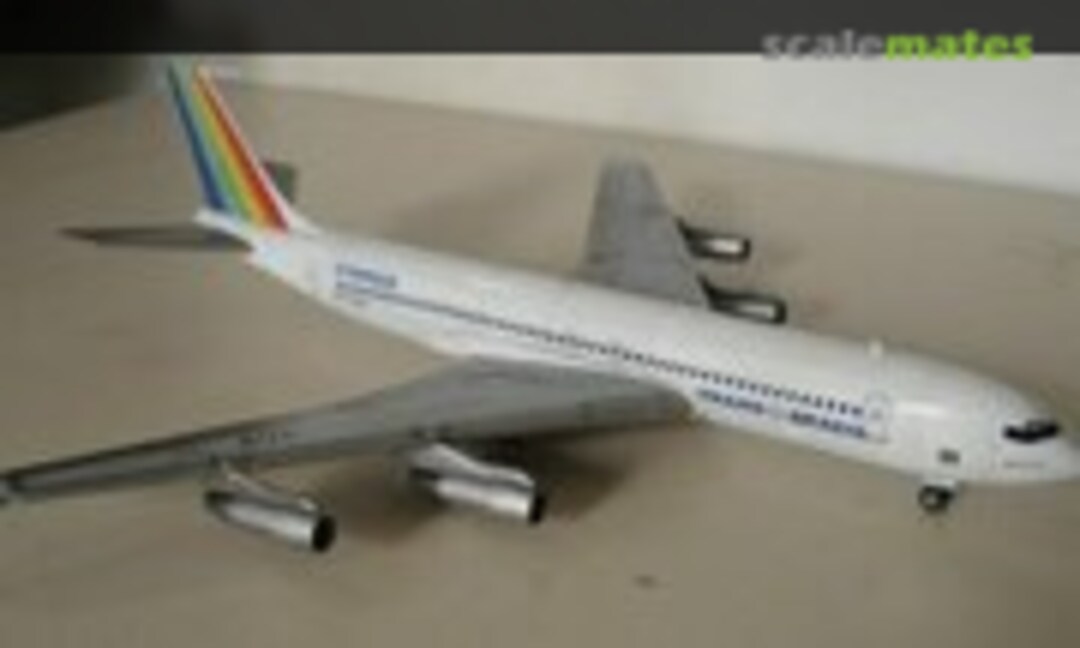 Boeing 707-320 1:144