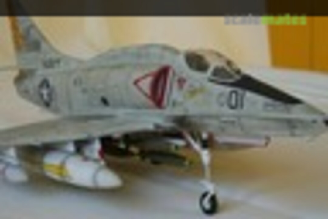 Douglas A-4F Skyhawk 1:48