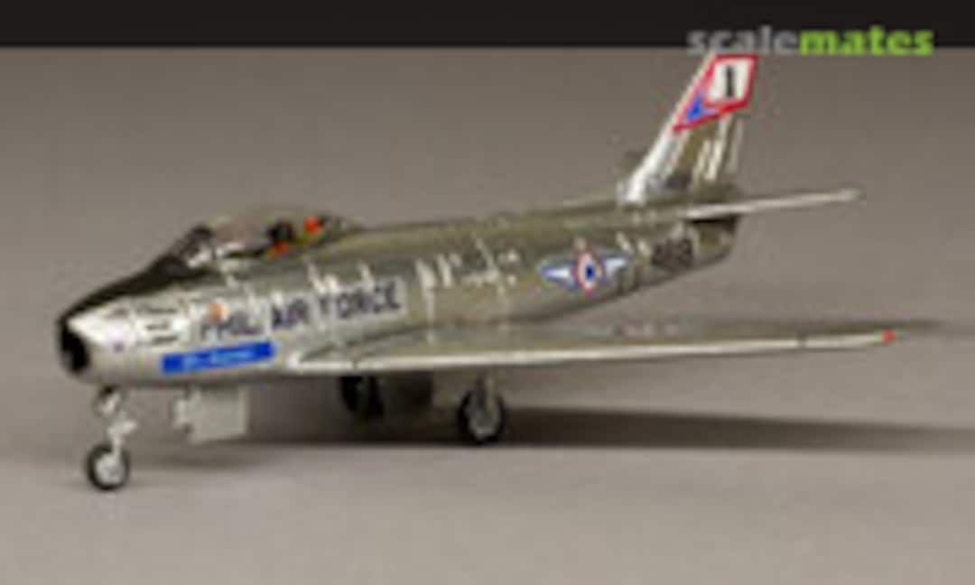 North American F-86 Sabre 1:144