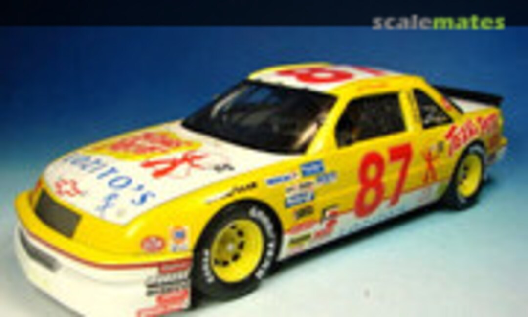 1992 Chevrolet Lumina 1:24