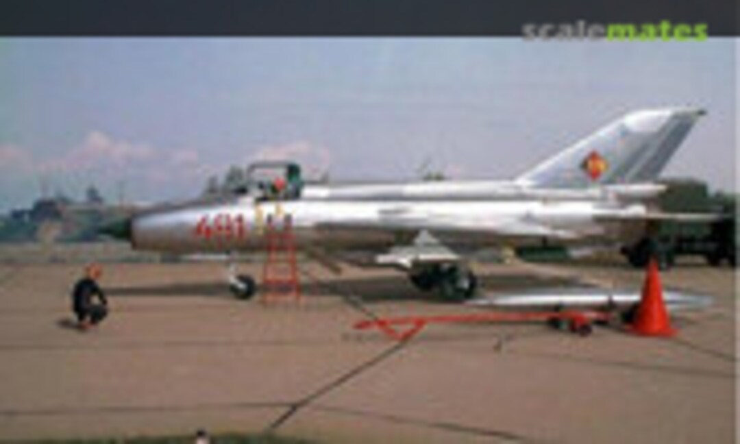 Mikoyan-Gurevich MiG-21PFM Fishbed-F 1:72