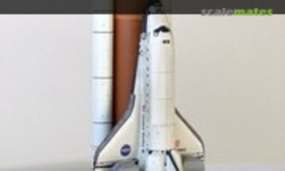 Space Shuttle Discovery 1:144