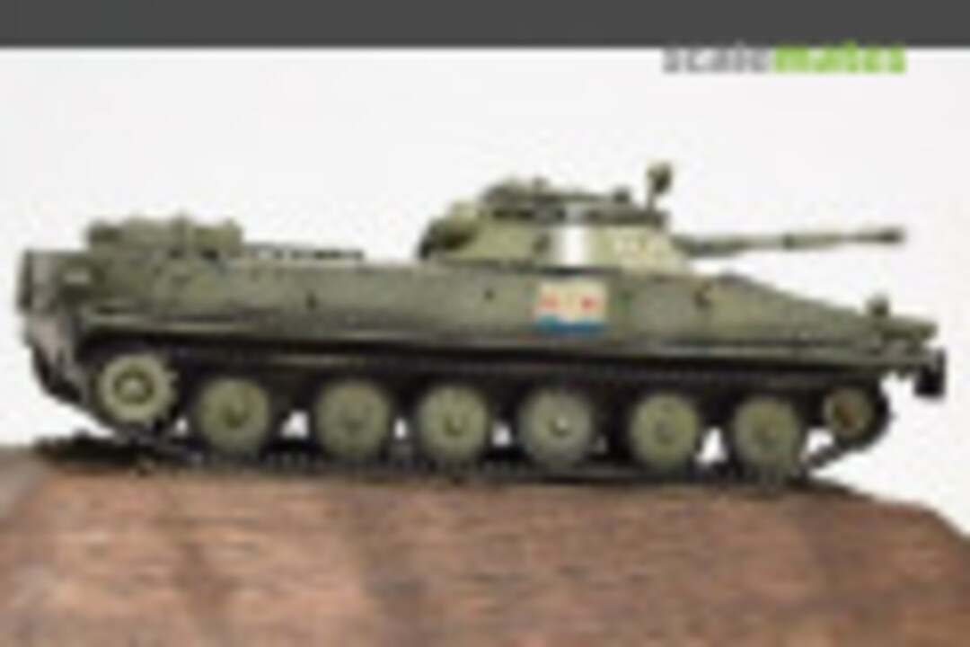 PT-76B 1:72