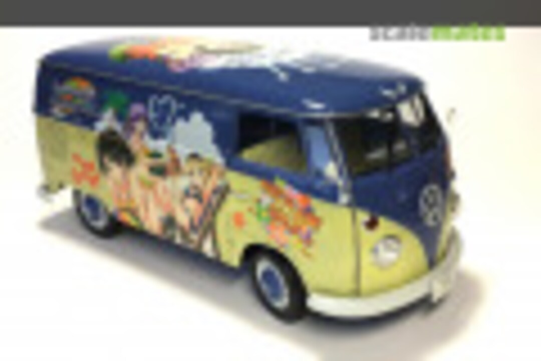 Volkswagen Type 2 Egg Girls summer 2015 1:24