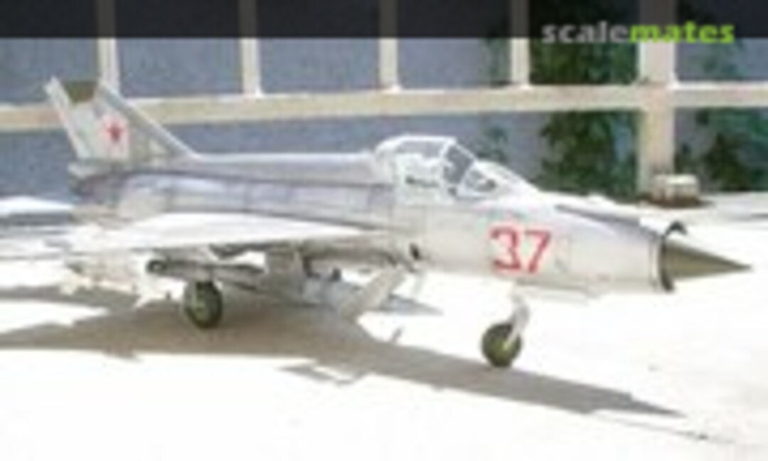 Mikoyan-Gurevich MiG-21 Fishbed 1:32