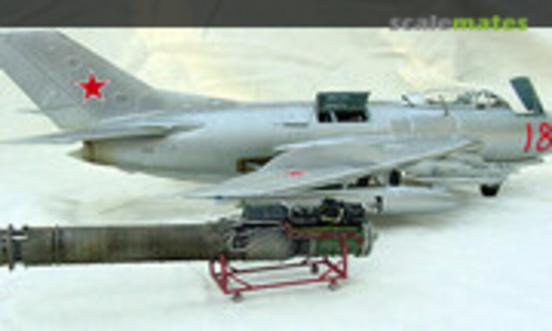 Mikoyan-Gurevich MiG-19PM Farmer-E 1:32