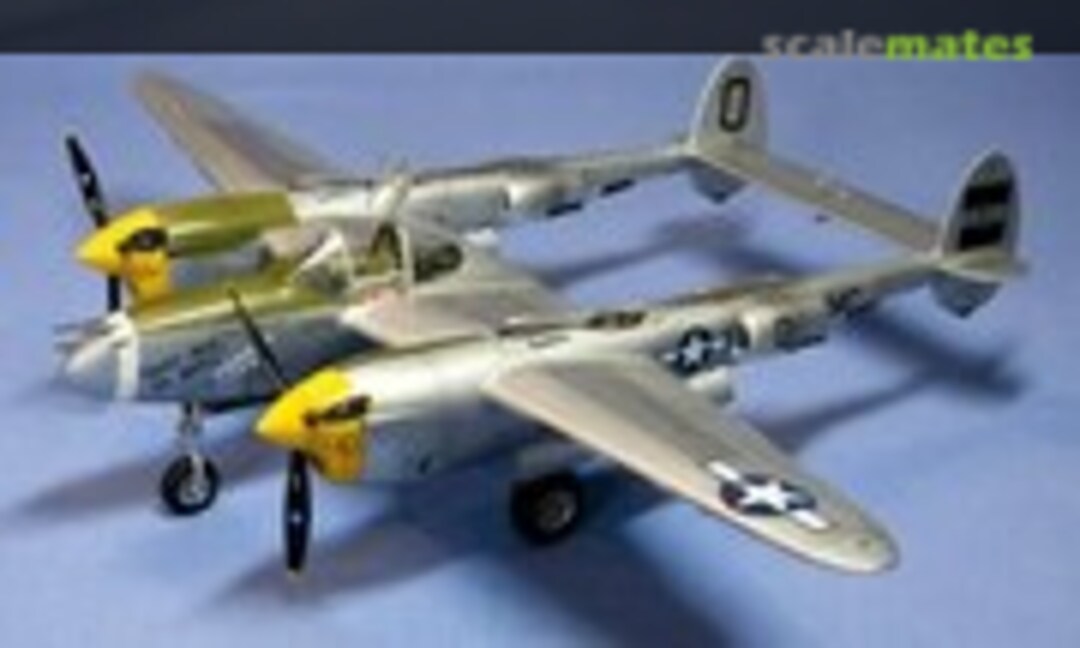 Lockheed P-38J Lightning 1:48