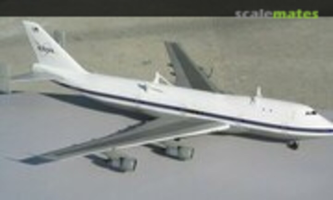 Boeing 747 1:144