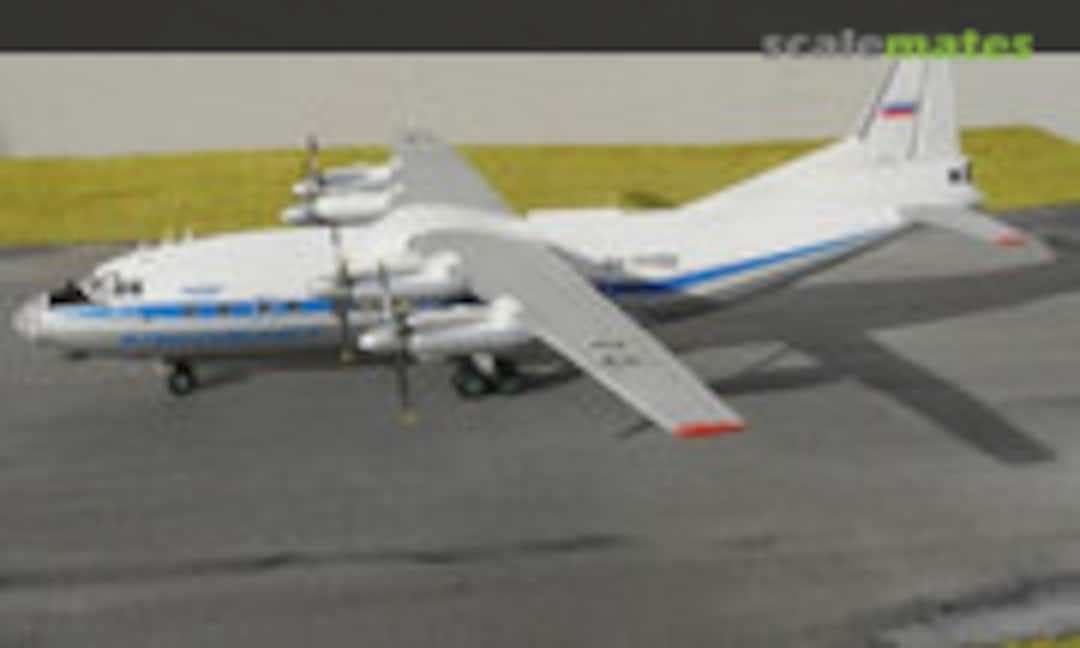 Antonov An-12 Cub 1:144