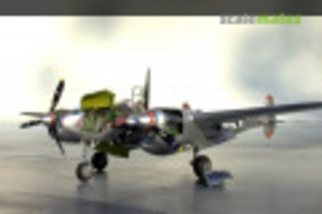 Lockheed P-38L Lightning 1:72