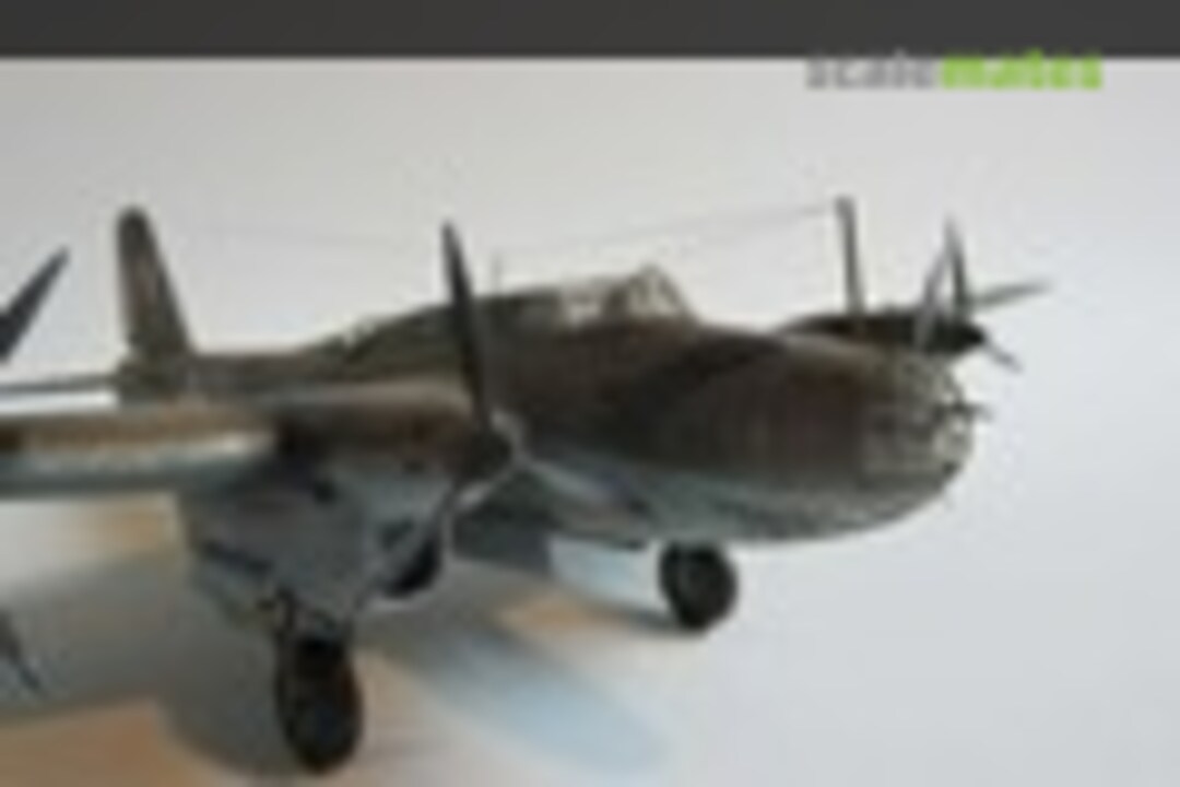 Petlyakov Pe-8 1:72