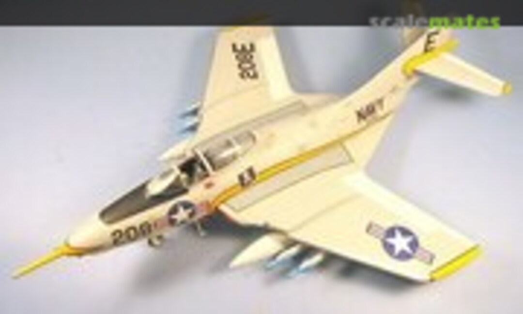 Grumman F9F-8 Cougar 1:32