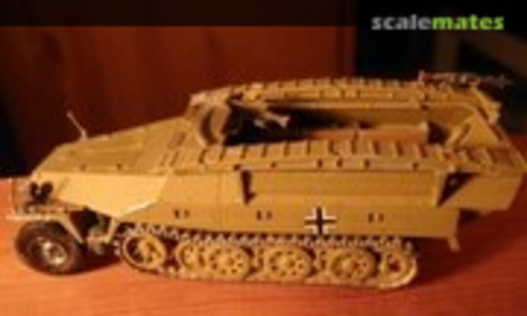 Sd.Kfz. 251/7 Ausf. D 1:72