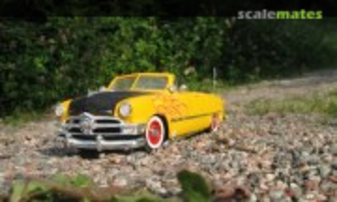 1950 Ford Convertible 1:25