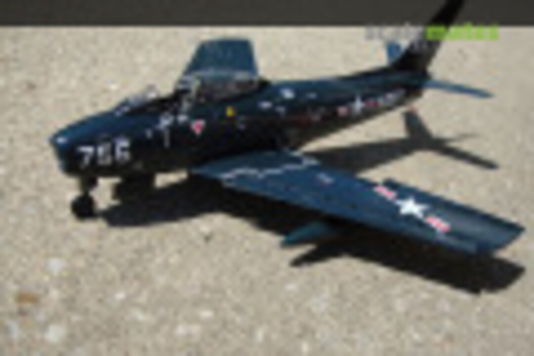 North American XFJ-2B Fury 1:32