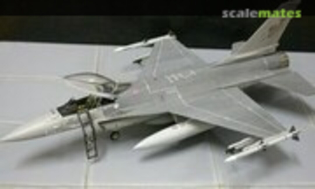 General Dynamics F-16A ADF 1:48