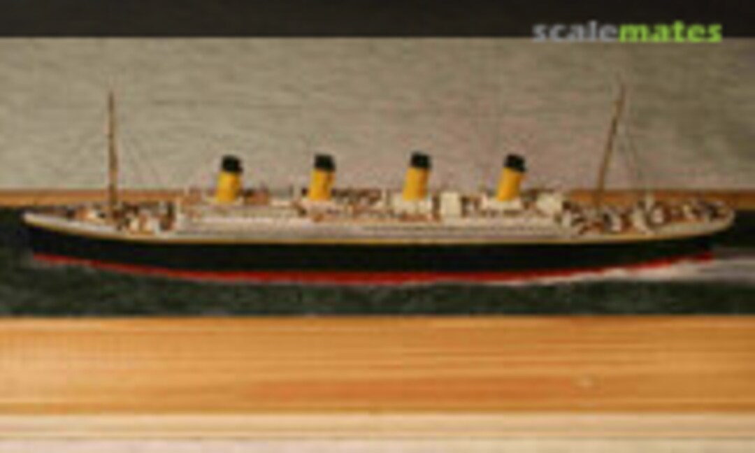RMS Titanic 1:1200