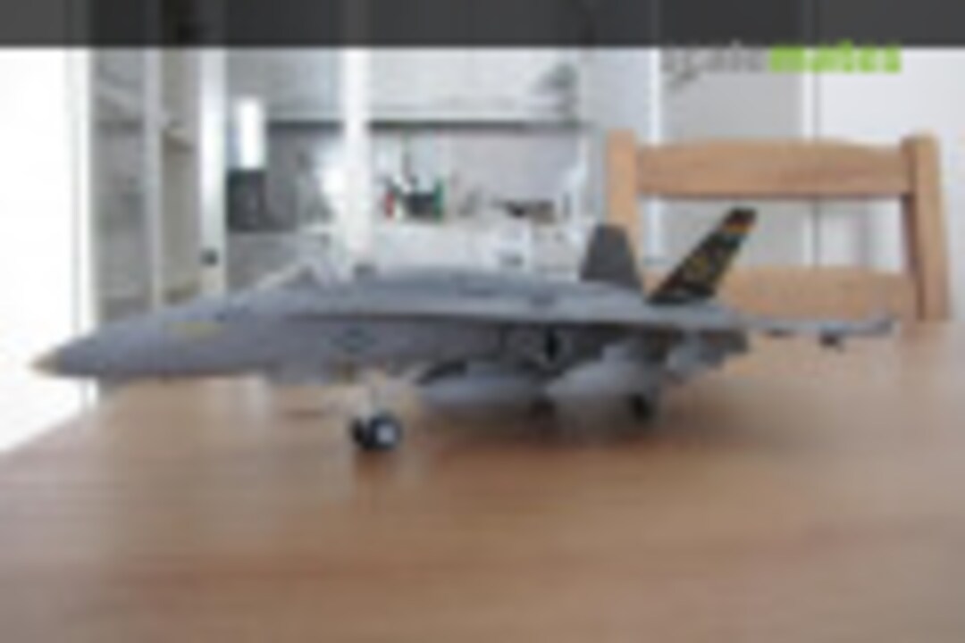 McDonnell Douglas F/A-18A Hornet 1:72