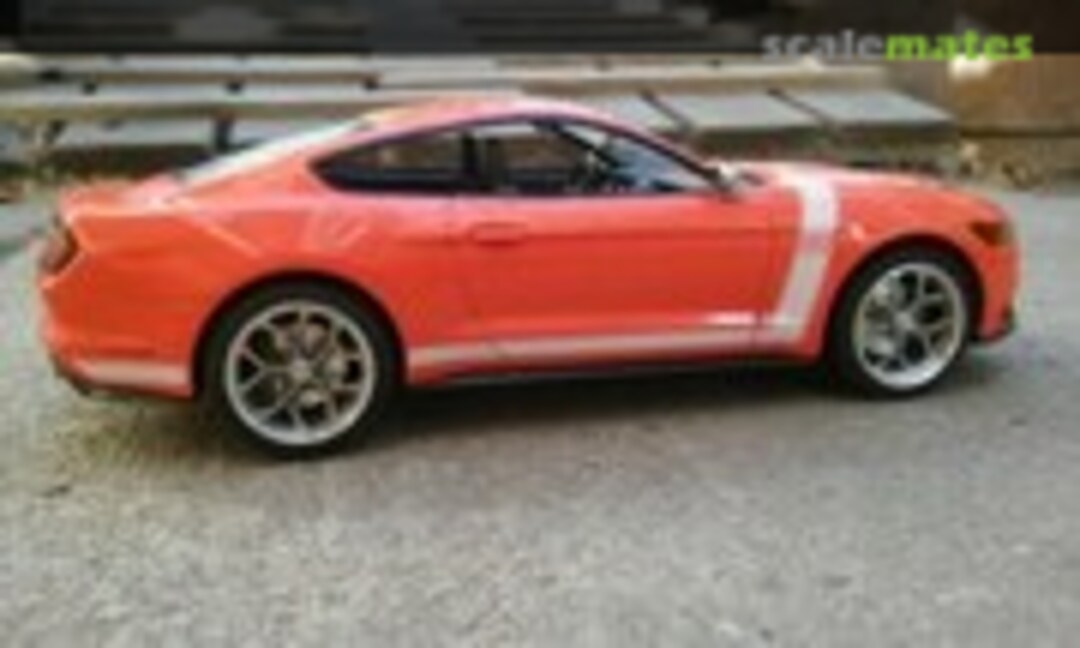 2015 Ford Mustang BOSS 302 1:25