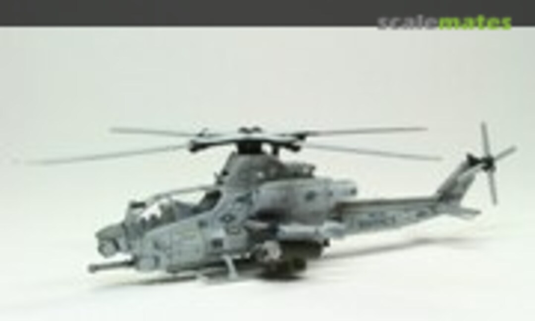 Bell AH-1Z Viper 1:144