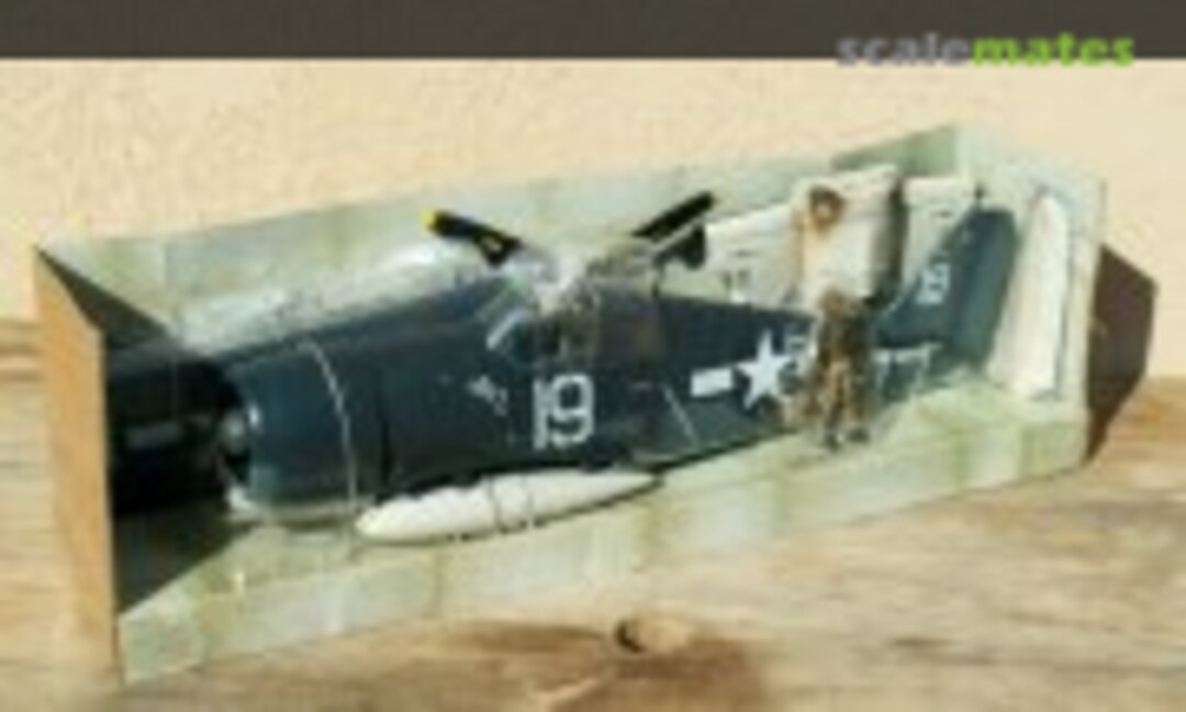 Grumman F6F Hellcat 1:18