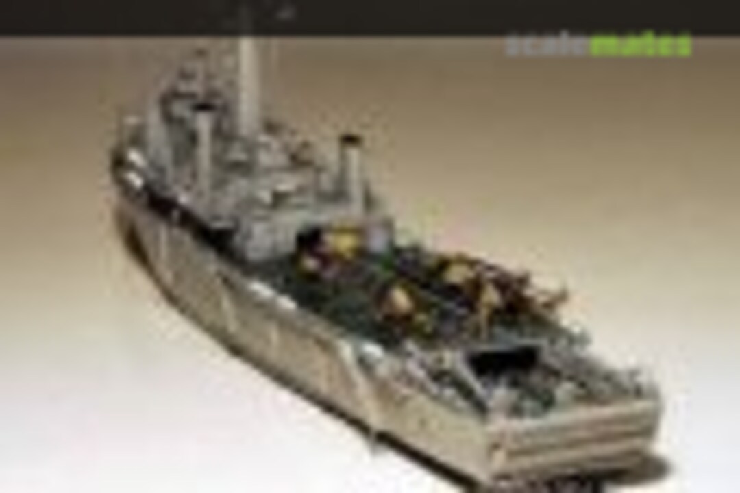 HMS Fearless 1:600