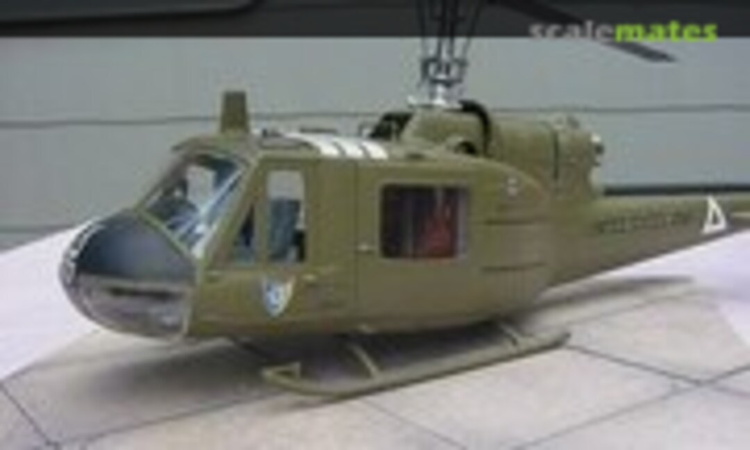 Bell UH-1H Huey 1:24