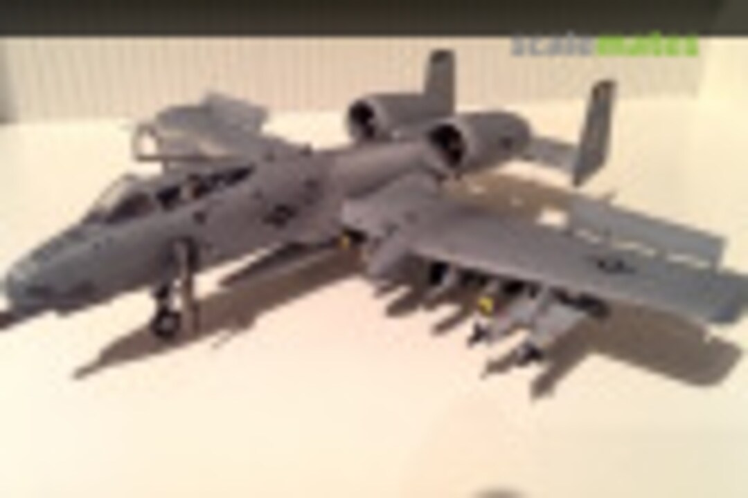 Republic A-10A Thunderbolt II 1:72