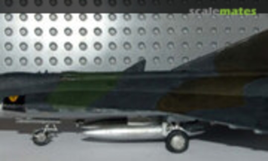 Saab J-35S Draken 1:72