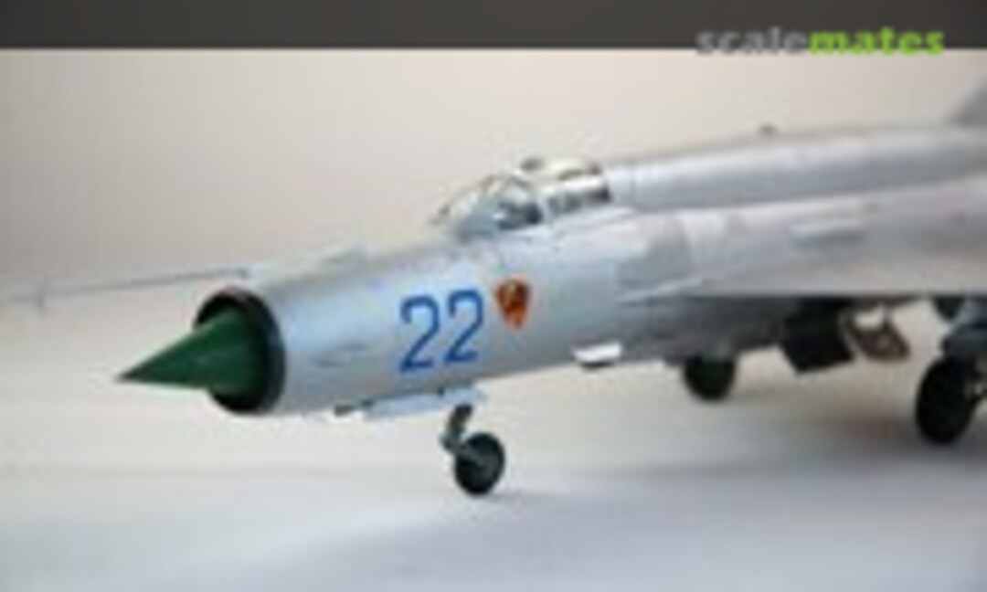 Mikoyan-Gurevich MiG-21SMT Fishbed-K 1:48