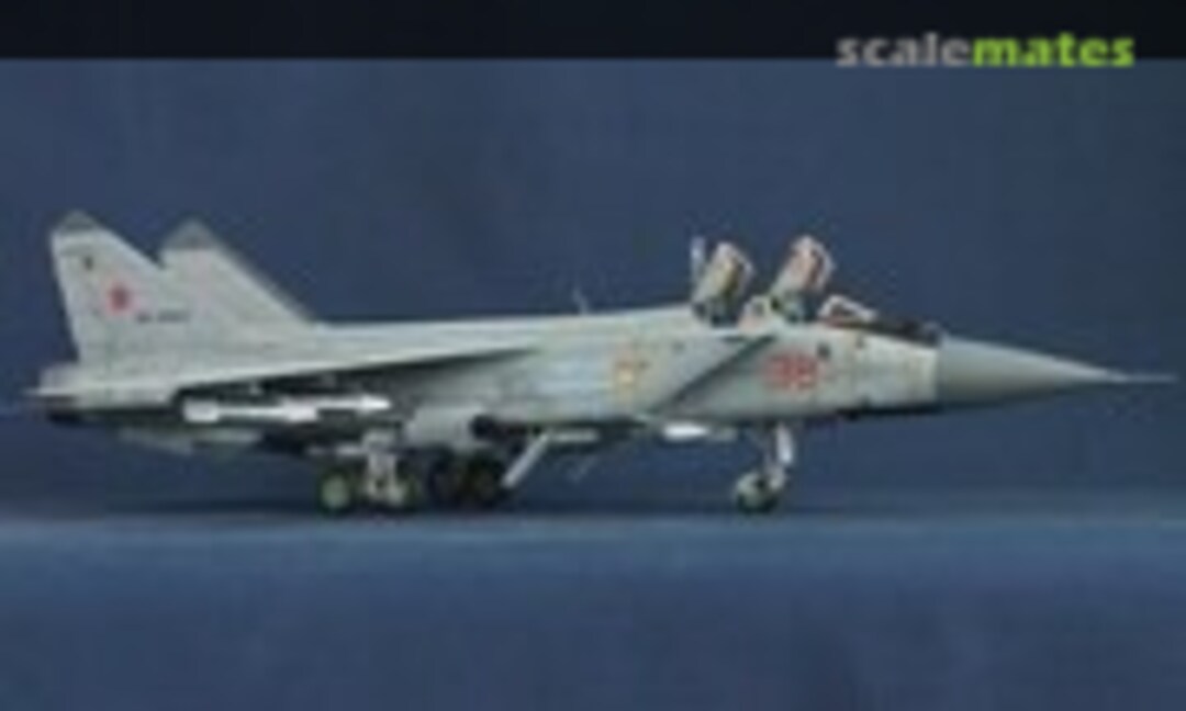 Mikoyan MiG-31 Foxhound 1:48