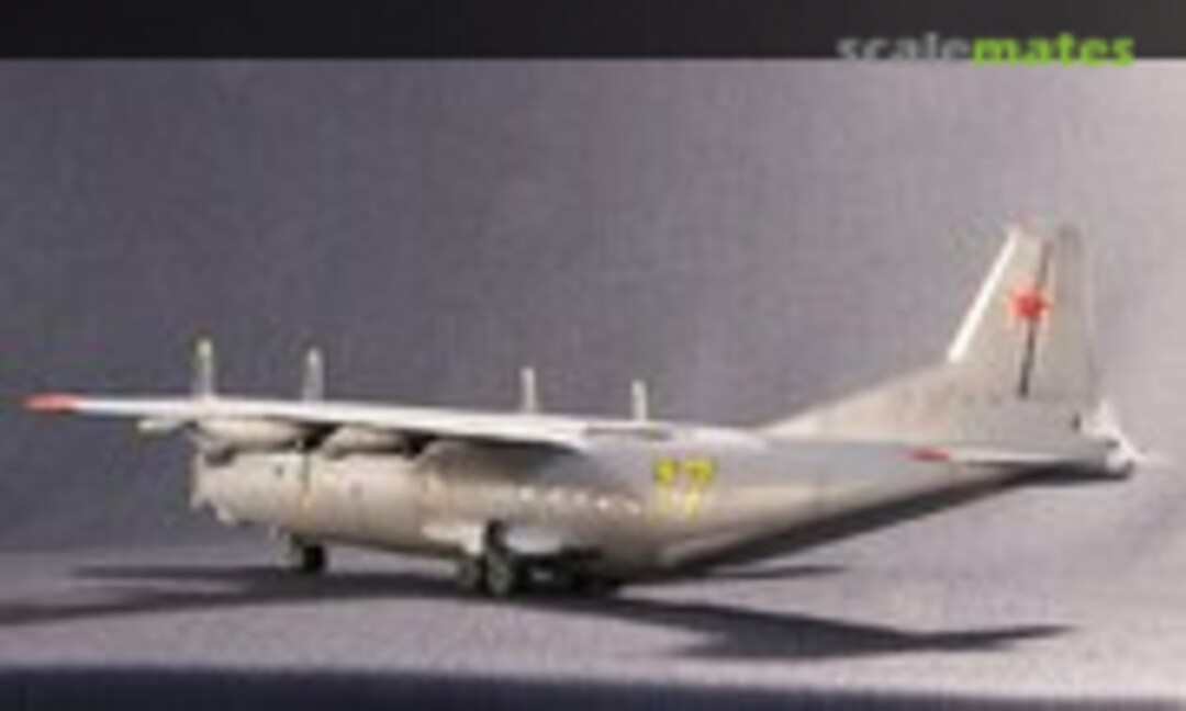 Antonov An-12BK Cub 1:144
