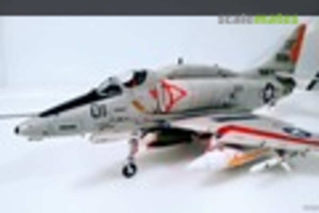 Douglas A-4E Skyhawk 1:48