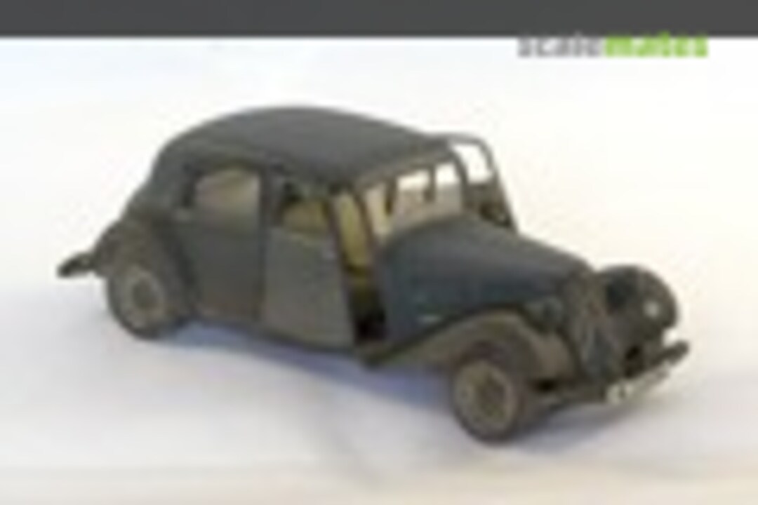 Citroen 11CV Traction 1:48