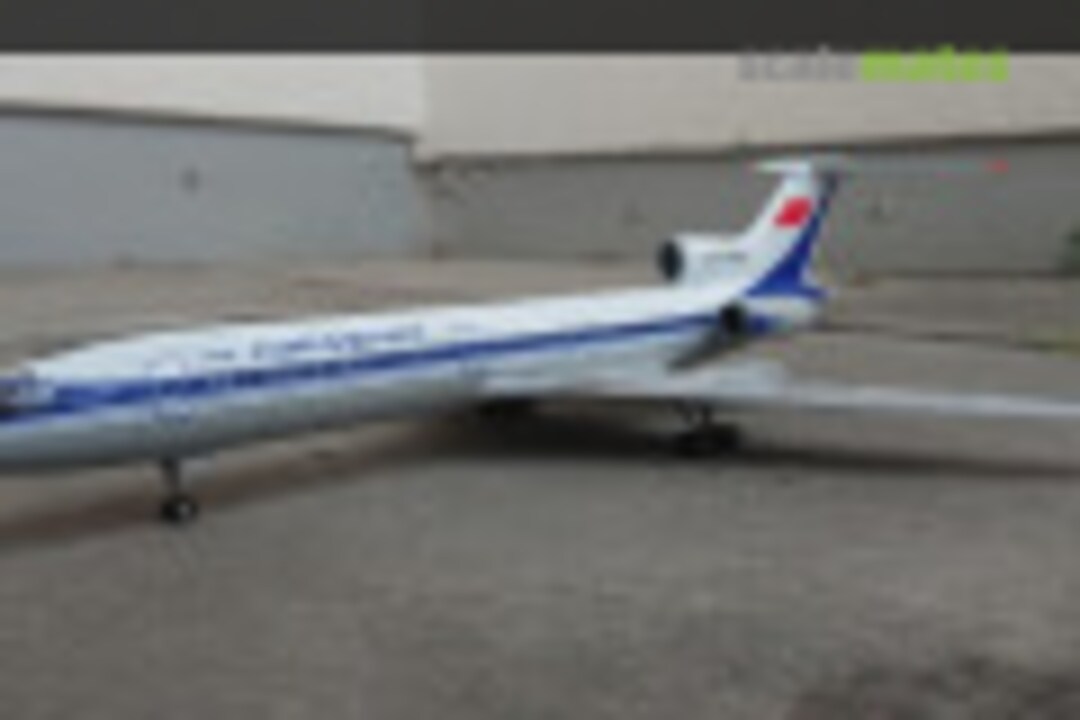 Tupolev Tu-154M 1:144