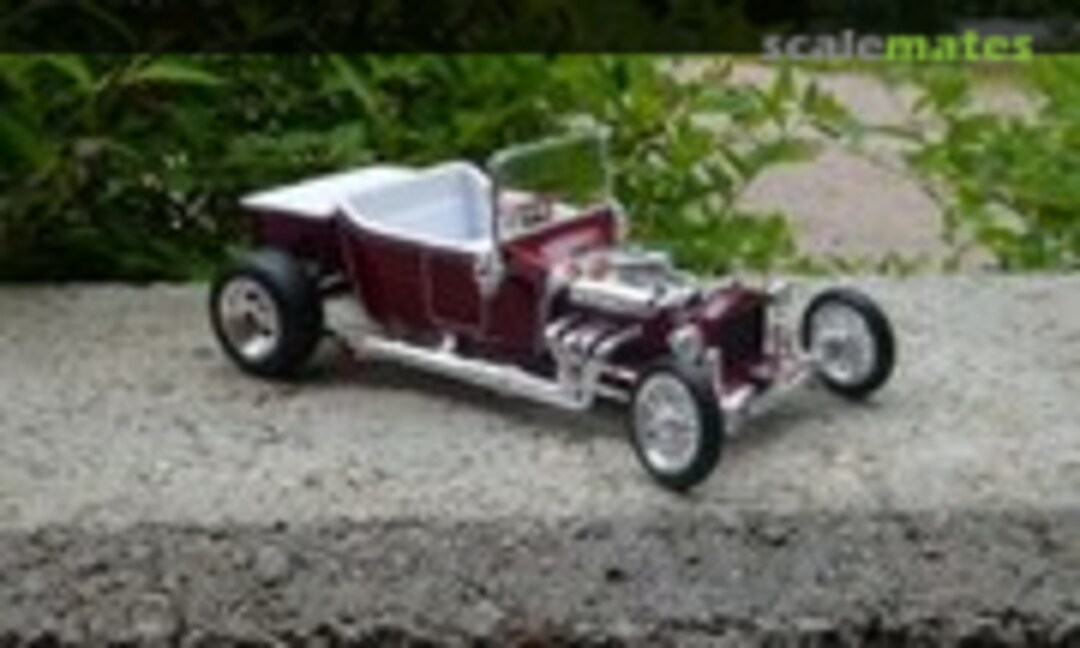 Ford T Roadster 1:24