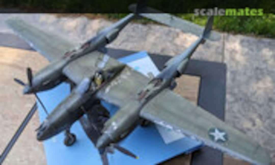 Lockheed P-38G Lightning 1:32