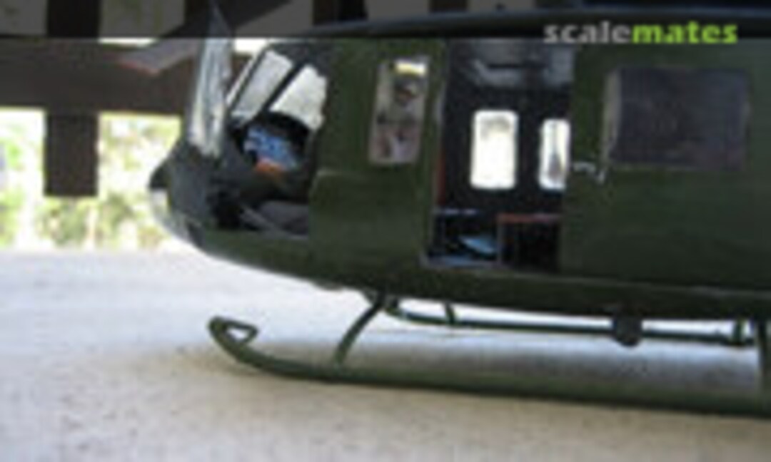 Bell UH-1 Huey Hog 1:32