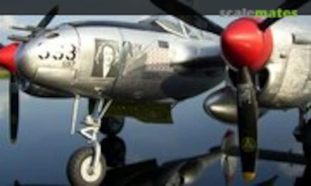 Lockheed P-38J Lightning 1:48