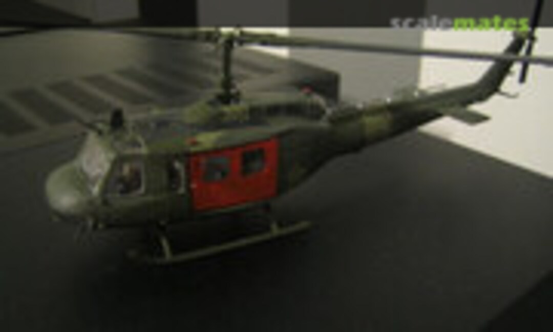 Bell UH-1D Huey 1:72