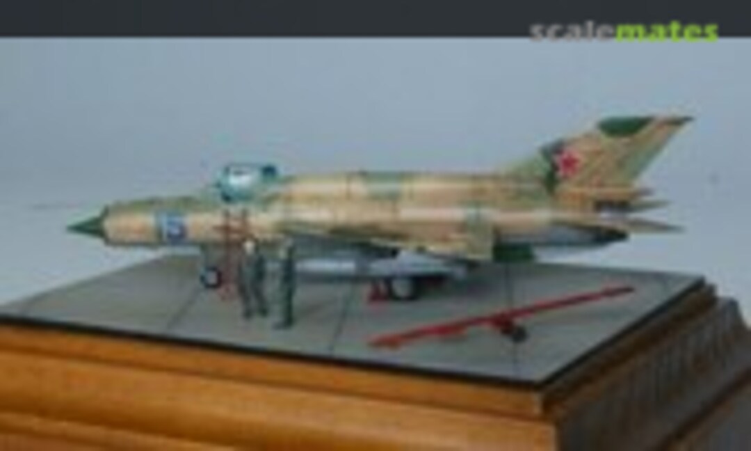 Mikoyan-Gurevich MiG-21SMT Fishbed-K 1:144