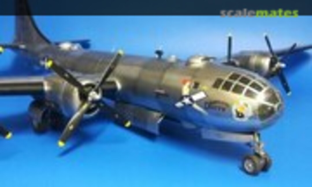 Boeing B-29 Superfortress 1:48
